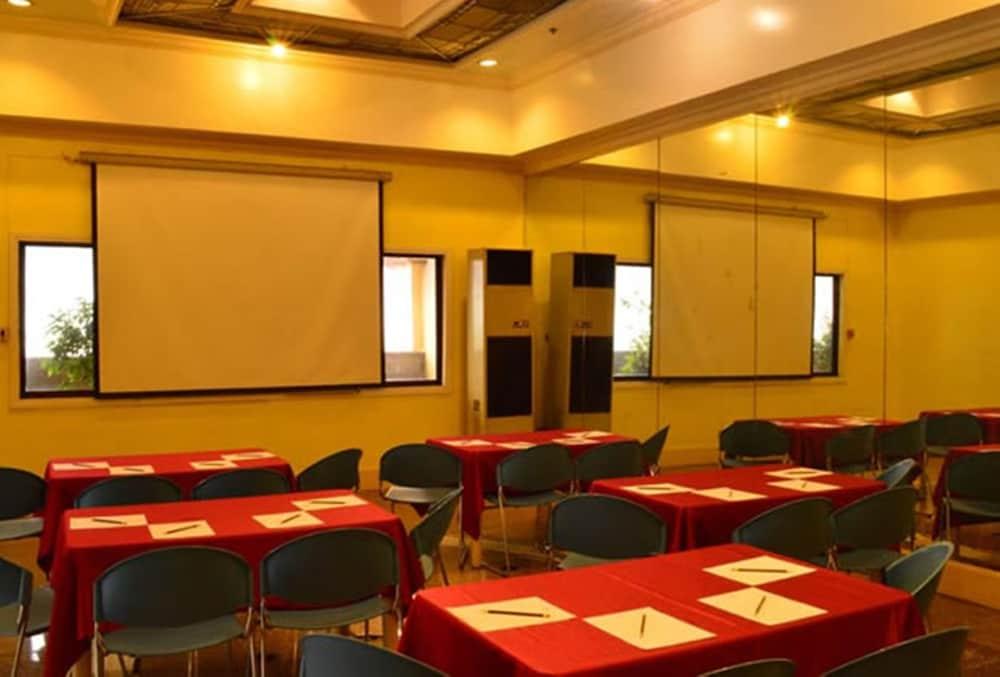 Bsa Mansion Condotel Makati City Exterior photo